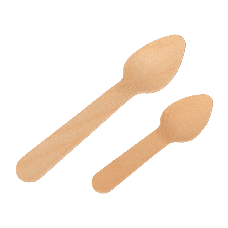 What are the benefits of using wooden spoons over metal or plastic ones?